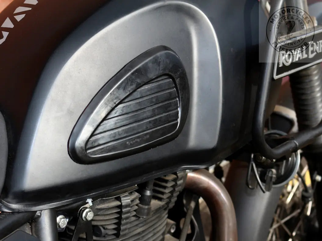 Grip genoux de réservoir adhésif Royal Enfield Firstracer