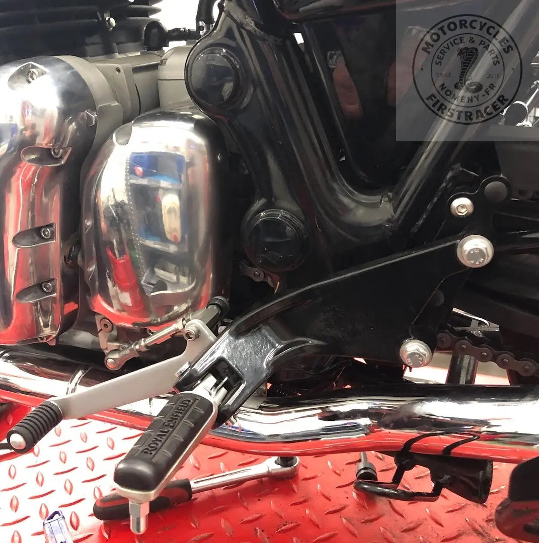 Kit de modification de positions des cales-pieds Interceptor 650 Firstracer