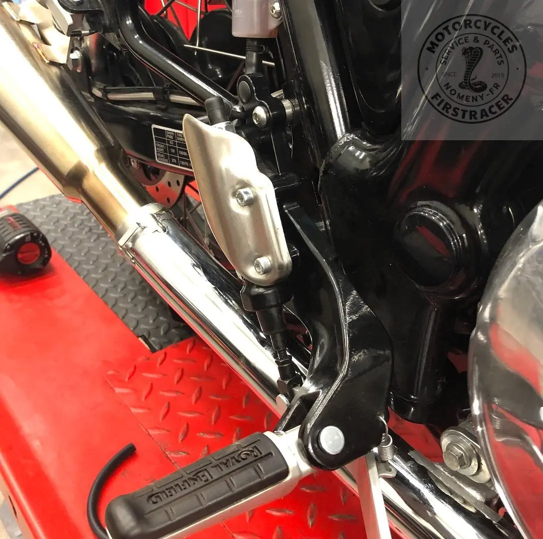 Kit de modification de positions des cales-pieds Interceptor 650 Firstracer