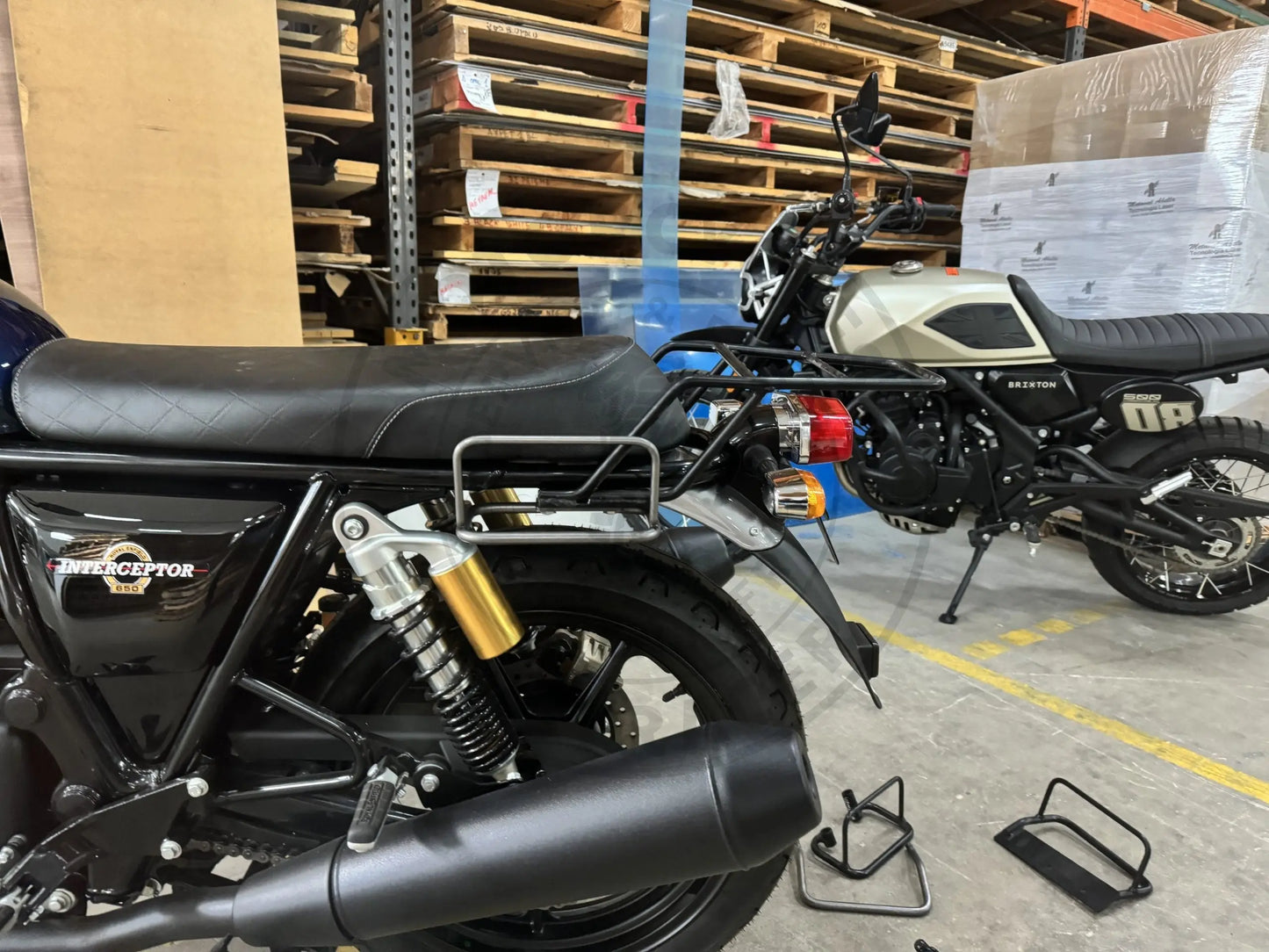 Porte-bagages noir Royal Enfield 650 – Noir satiné Firstracer