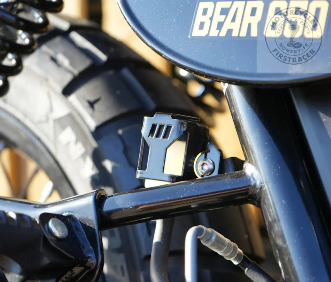 Protection de réservoir de frein arrière – Inox / Noir – Enfield Precision – 650 Bear Firstracer
