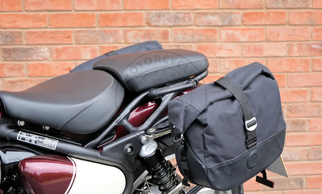 ROYAL ENFIELD – KIT SUPPORTS DE SACOCHES ARRIÈRE + SACOCHES SOUPLES CLASSIC 650 Firstracer