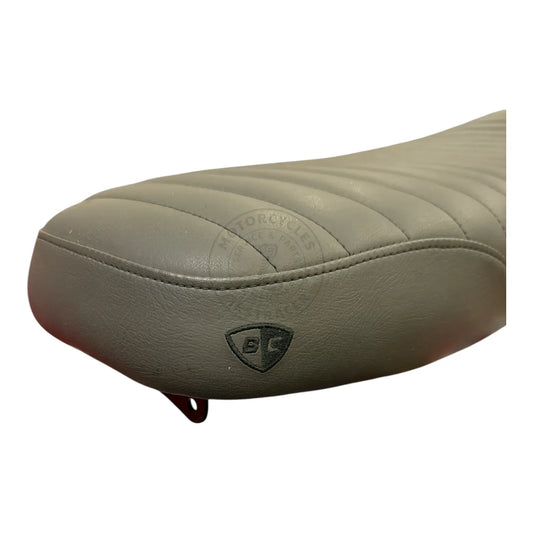 Selle British Confort Customs USA – Triumph Bonneville, Thruxton, Scrambler (jusqu’à 2015) – Gris / Noir Firstracer