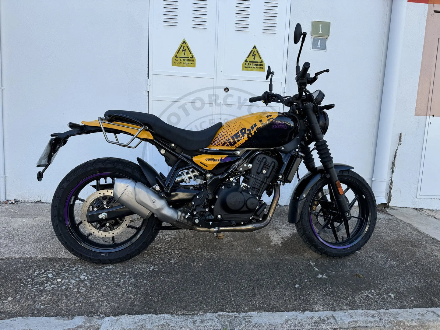 Support de sacoche Royal Enfield Guerrilla 450 – Noir satiné Firstracer