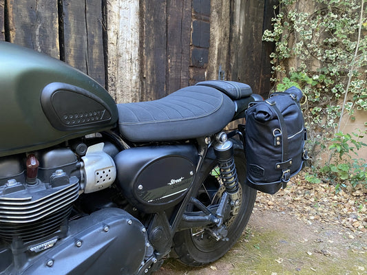 Supports de sacoches noir satiné Poderosa – Triumph Street Twin 900 / Speed Twin 900 (gauche + droite) Firstracer