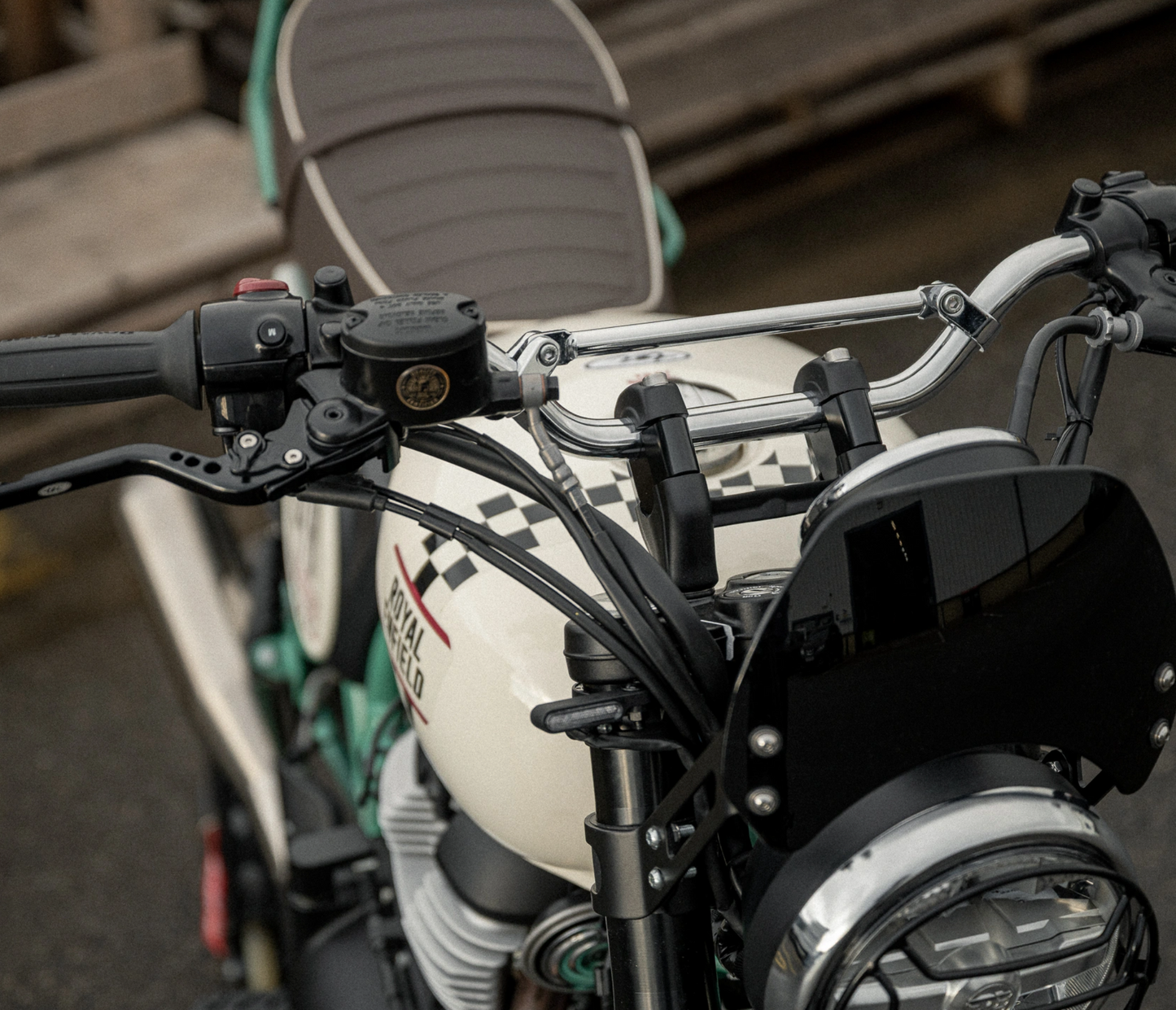 Rehausses de guidon TEC CNC aluminium 30 mm – Royal Enfield Bear 650 Firstracer