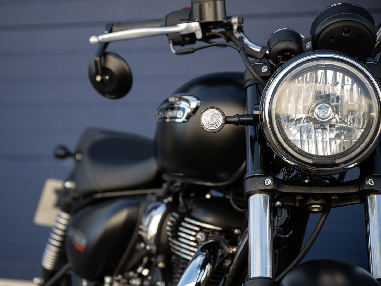 Kit complet d’éclairage LED et support de plaque court TEC – Royal Enfield Meteor 350 Firstracer