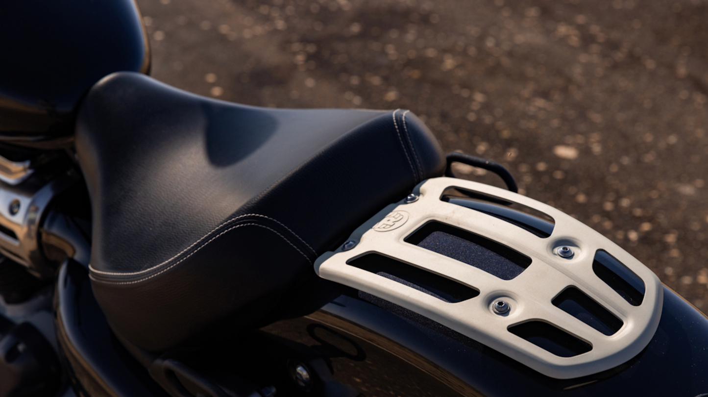Kit selle solo et finition monoplace – Royal Enfield Super Meteor 650 Firstracer