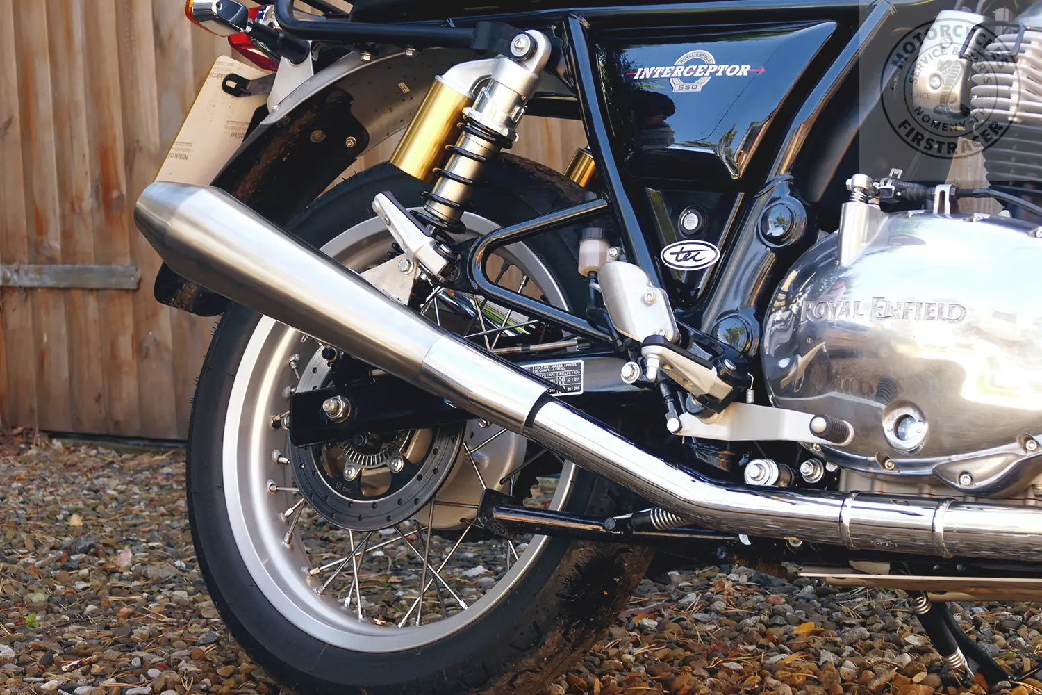 Couvre jonction de silencieux pour 650 Interceptor et 650 Continental GT Firstracer