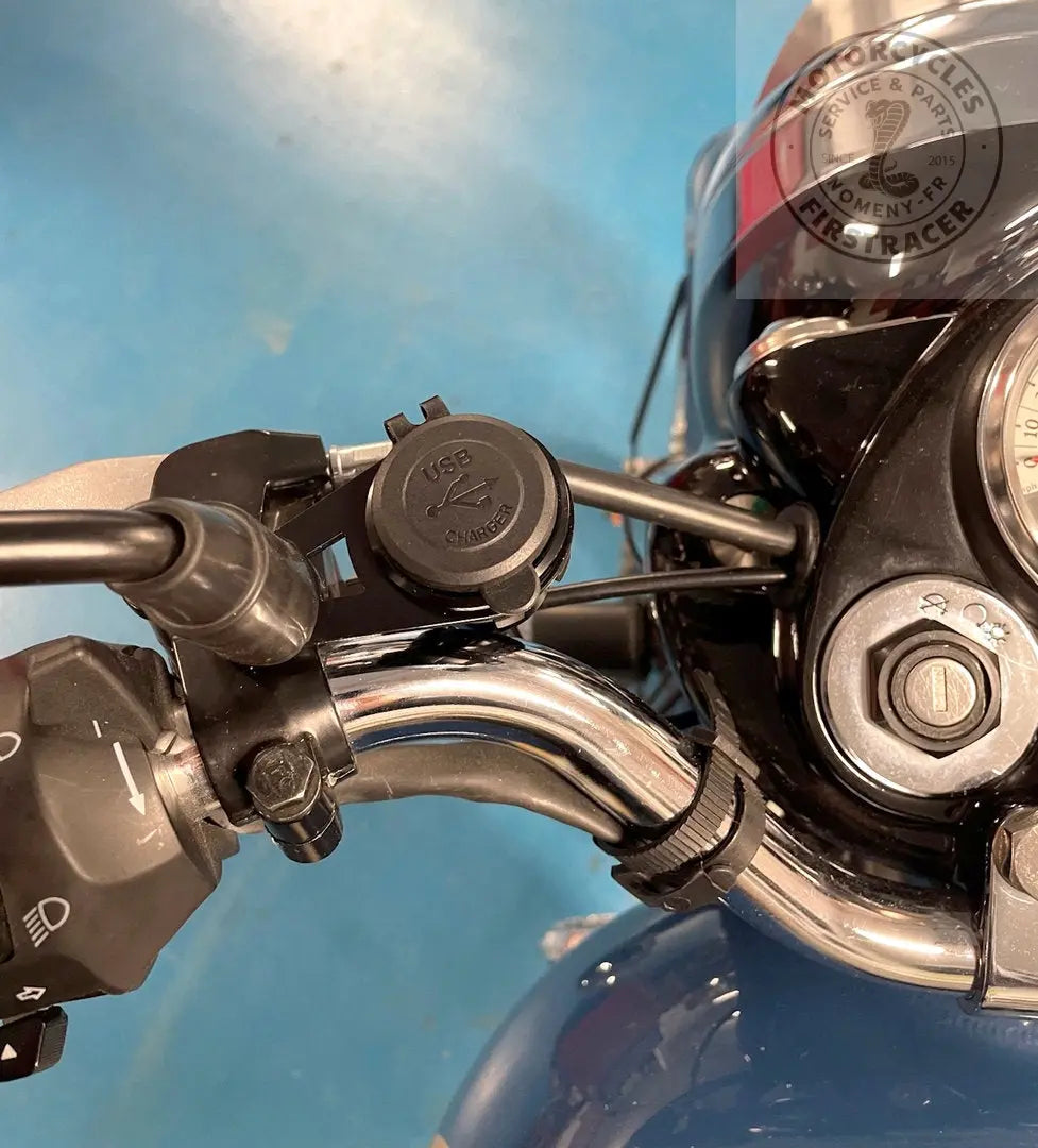 Kit prises USB 12V pour Royal Enfield 500 EFI et 535 Continental GT Firstracer