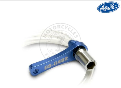 Mini purgeur de frein MOTION PRO 8 mm avec clapet anti-retour et durite intégrée Firstracer