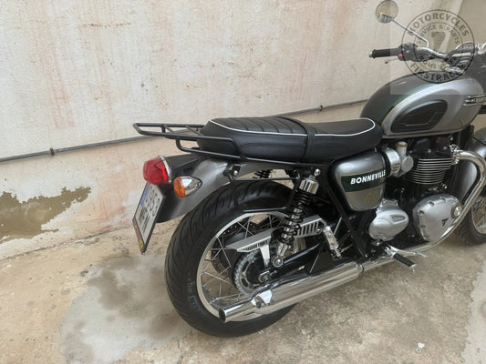 Porte-bagage noir satiné Poderosa – Triumph Bonneville / T100 / T120 Firstracer