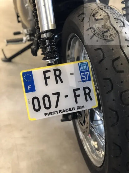 Porte plaque latéral + éclairage de plaque Triumph Firstracer