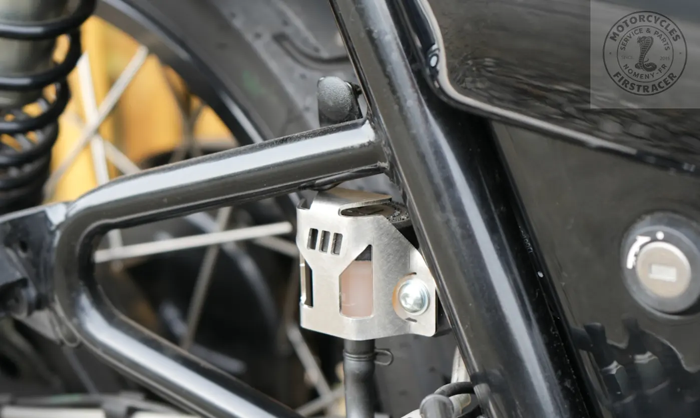 Protection de réservoir de frein arrière – Inox ou Noir – Royal Enfield Interceptor 650 Firstracer