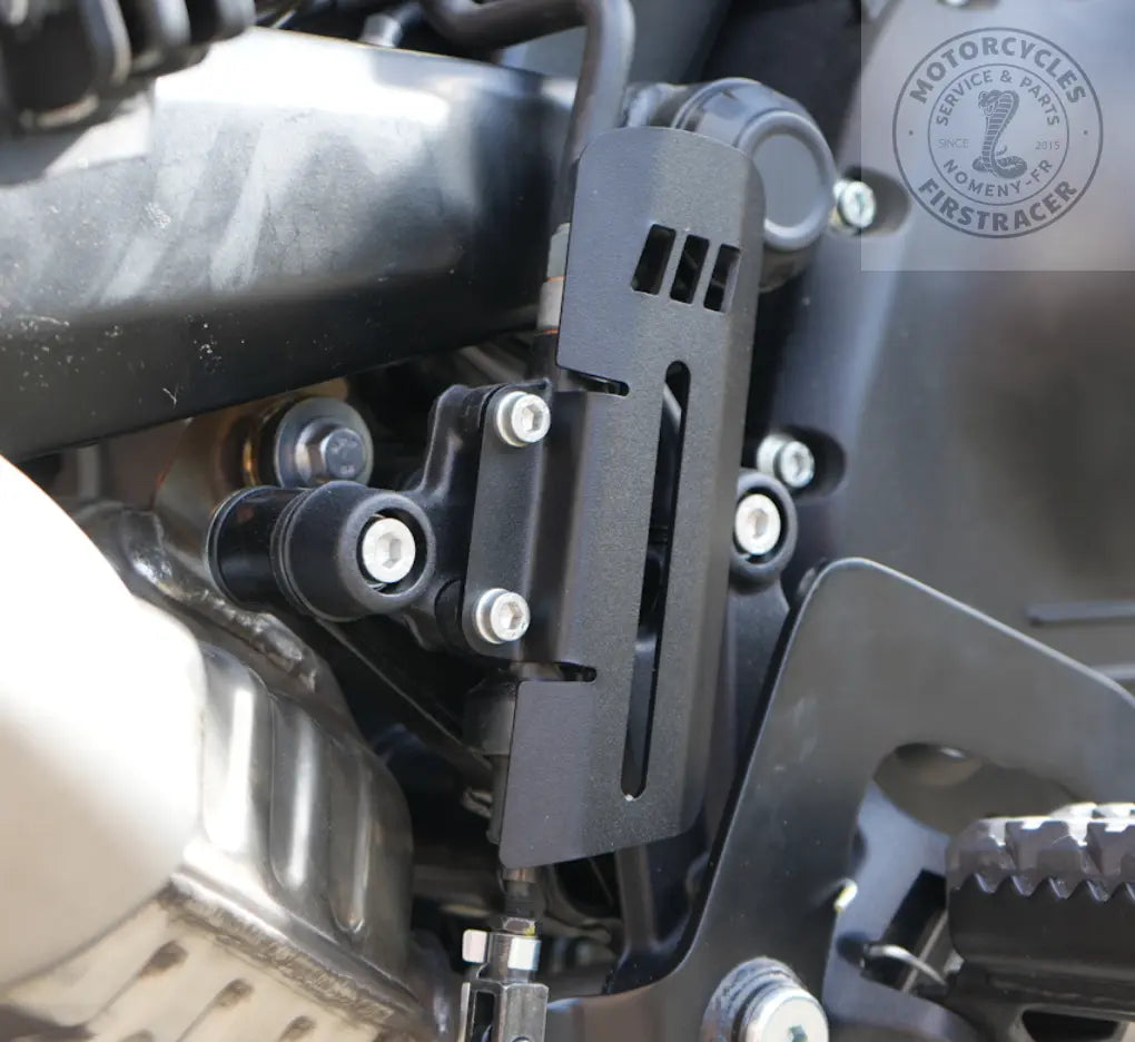 Protection de talon / maître-cylindre – Inox noir – Enfield Precision – Himalayan 450 Firstracer