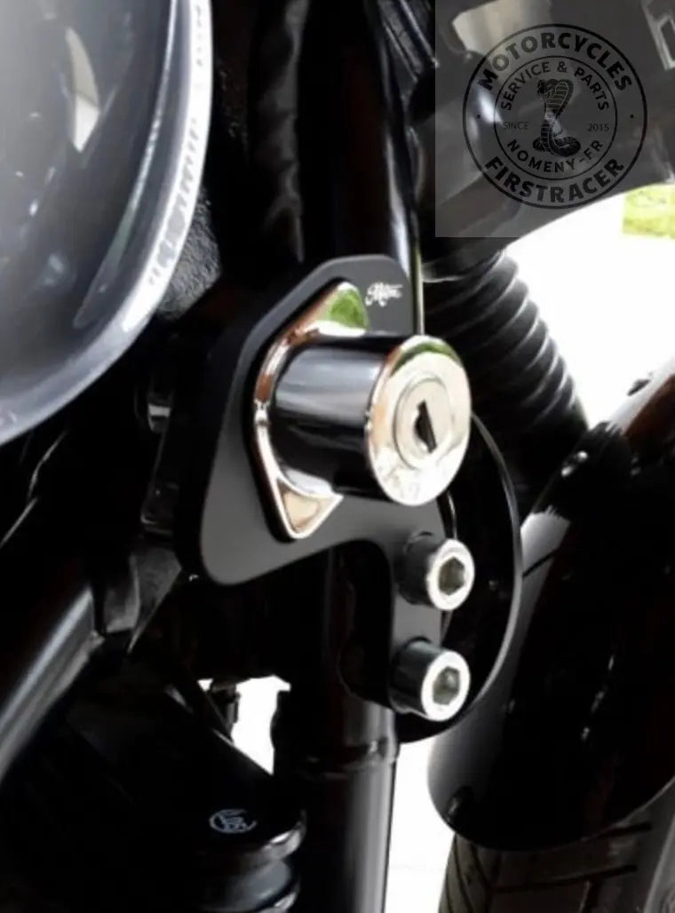 Support de Relocalisation de Contact Noir - Côté Droit pour Triumph Bonneville (2001-2015) Firstracer