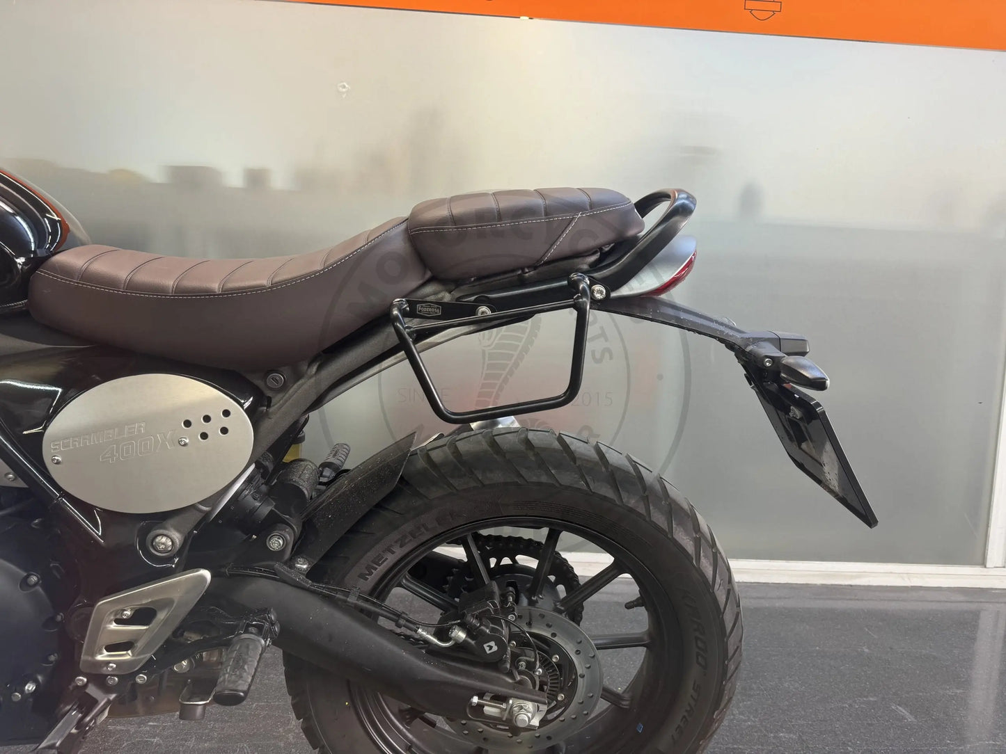 Support de sacoches Satin Black Poderosa – Triumph Scrambler 400X / Speed 400 (gauche + droite) Firstracer