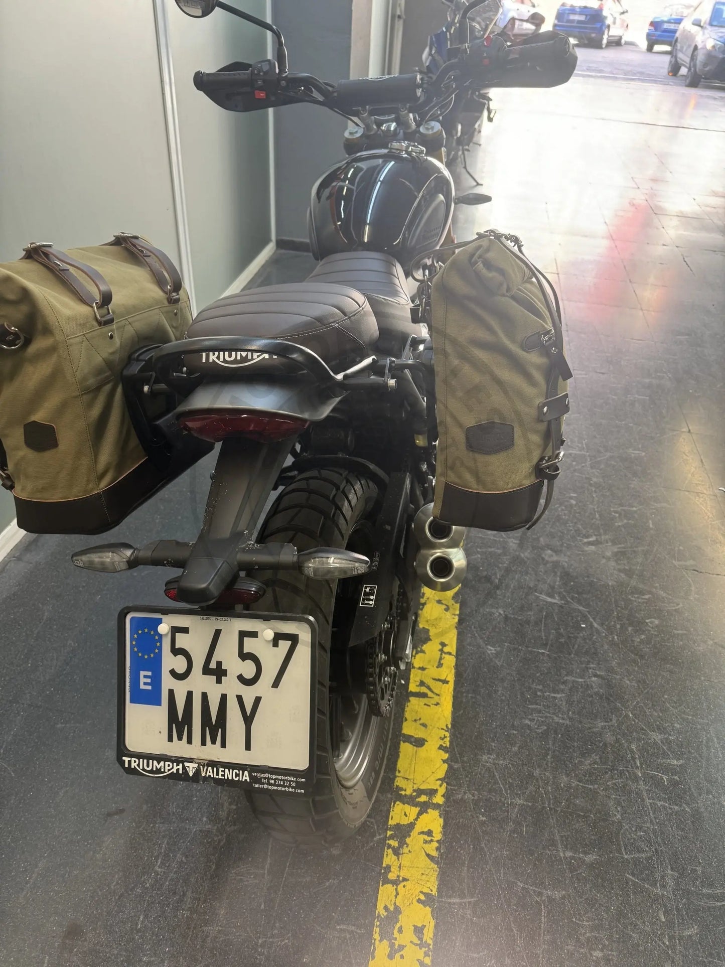 Support de sacoches Satin Black Poderosa – Triumph Scrambler 400X / Speed 400 (gauche + droite) Firstracer