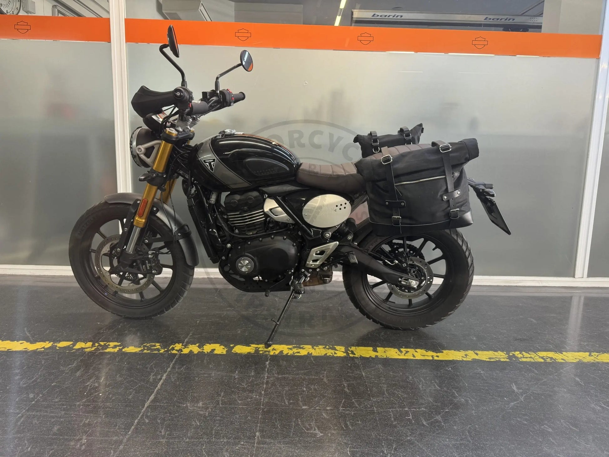 Support de sacoches Satin Black Poderosa – Triumph Scrambler 400X / Speed 400 (gauche + droite) Firstracer