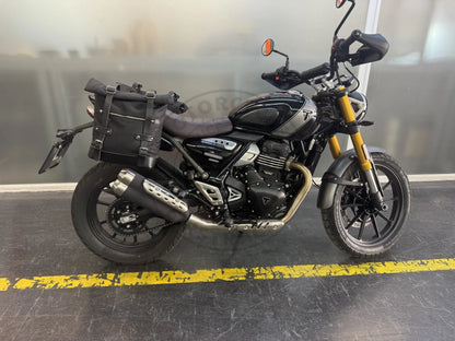 Support de sacoches Satin Black Poderosa – Triumph Scrambler 400X / Speed 400 (gauche + droite) Firstracer