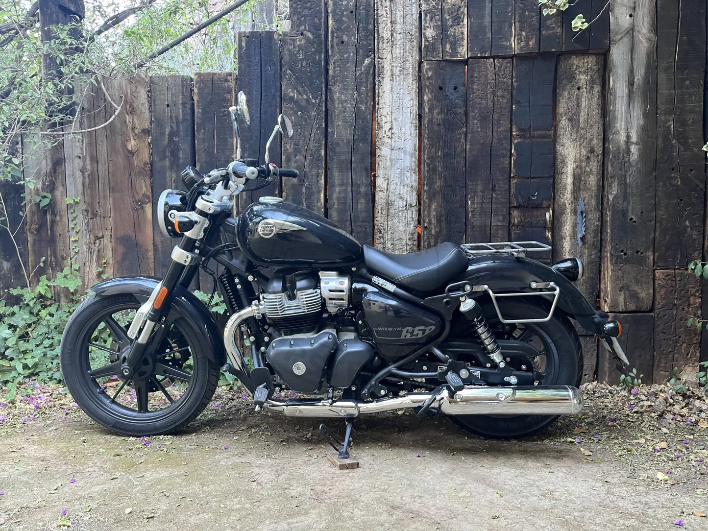 Support de sacoches noir satiné Poderosa – Royal Enfield Super Meteor 650 Firstracer