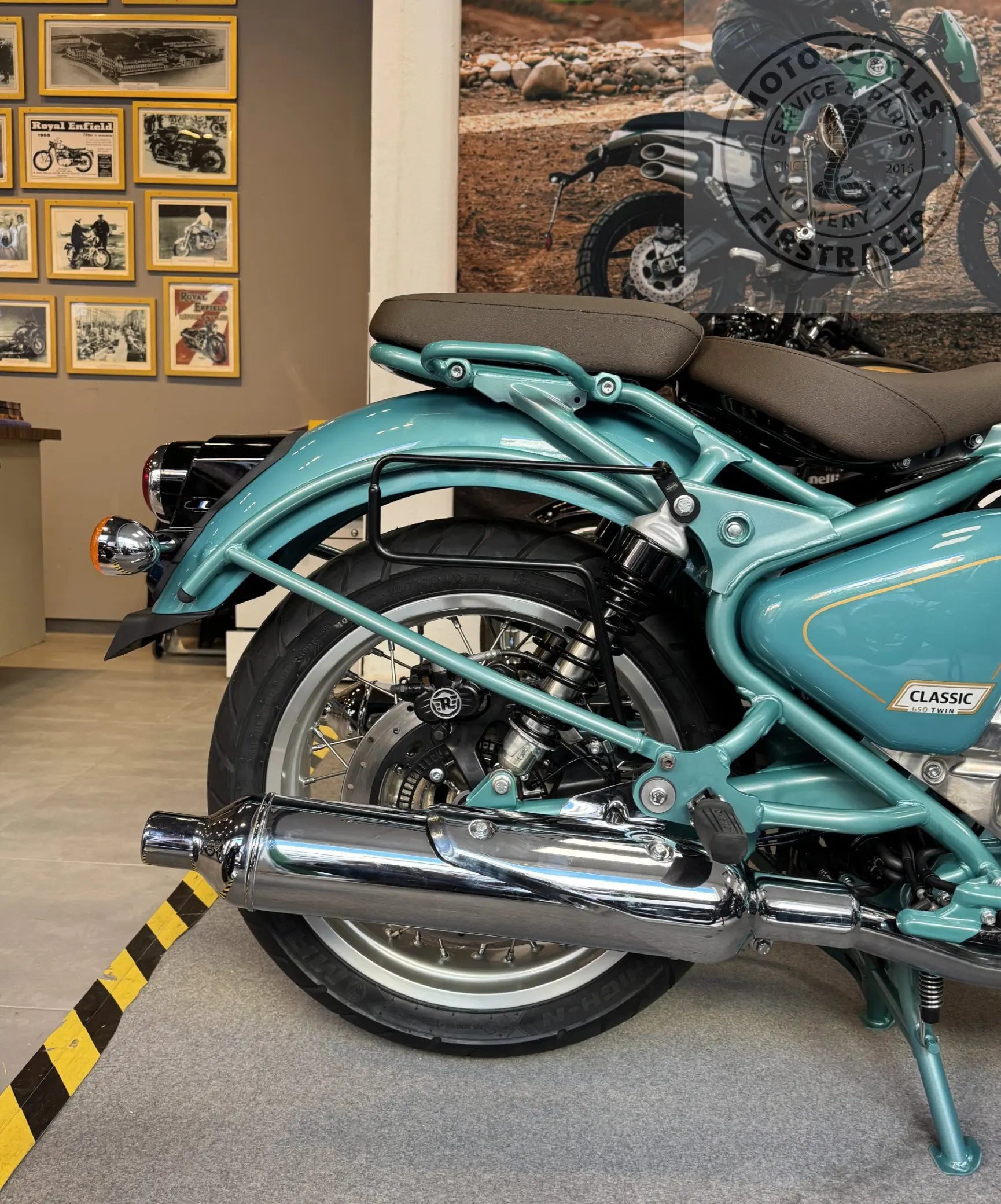 Supports de sacoches latérales Royal Enfield Classic 650 – Noir satiné Firstracer