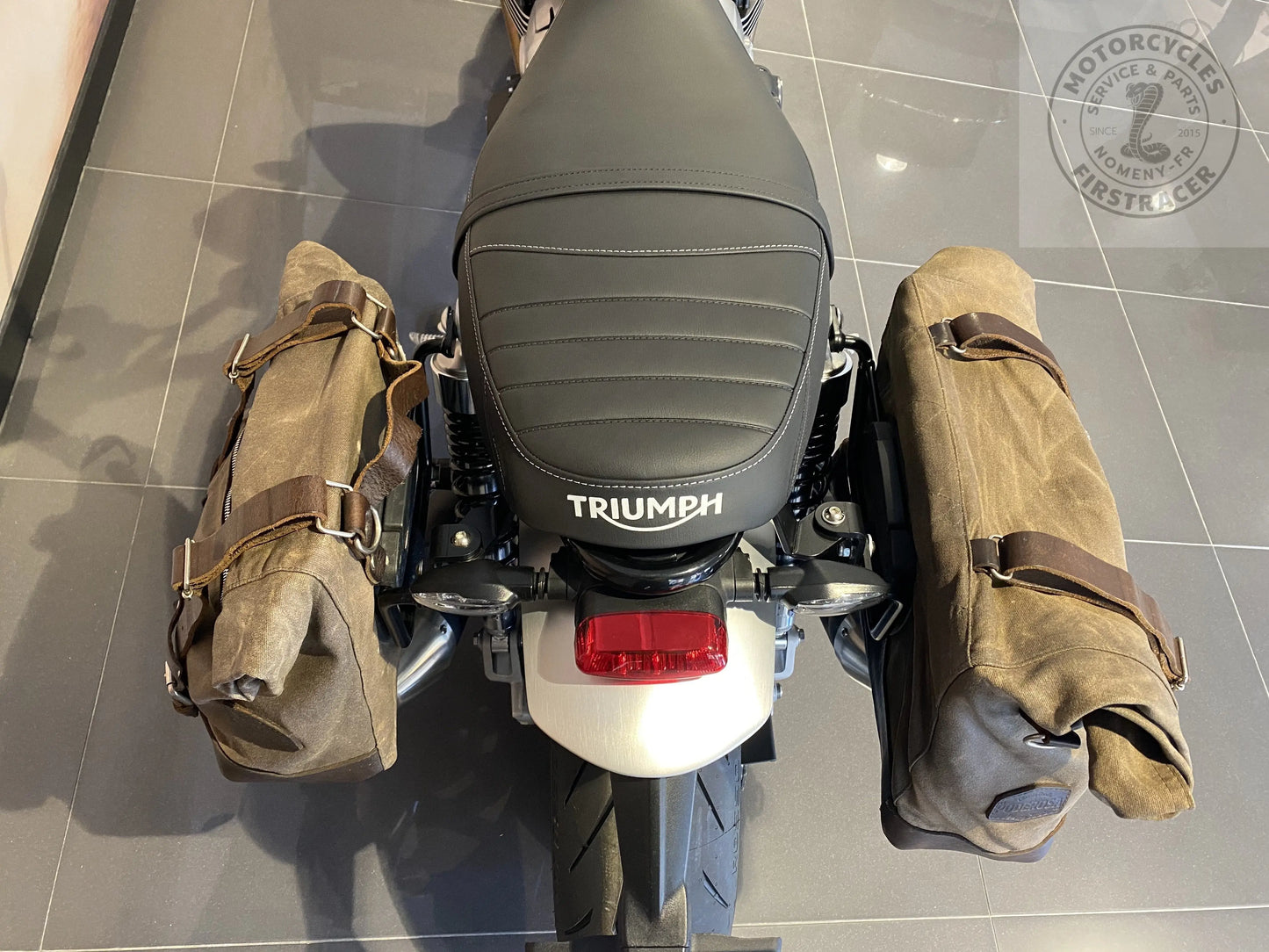 Supports de sacoches noir satiné Poderosa – Triumph Speed Twin 1200 / Thruxton 1200 (gauche + droite) Firstracer