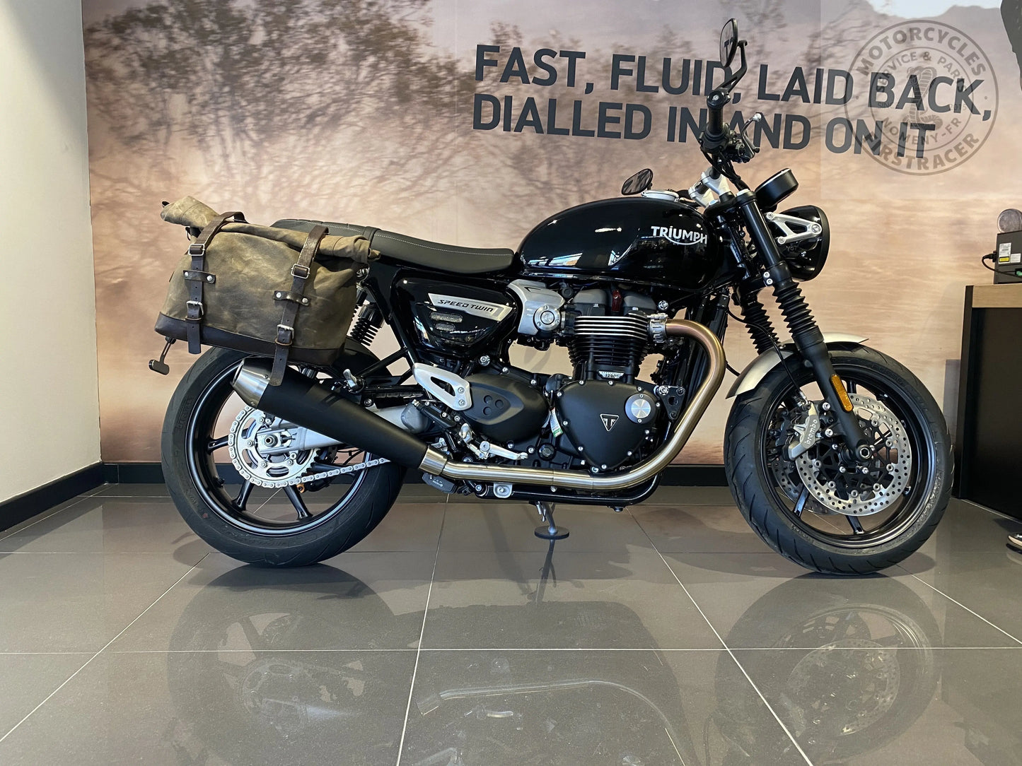 Supports de sacoches noir satiné Poderosa – Triumph Speed Twin 1200 / Thruxton 1200 (gauche + droite) Firstracer