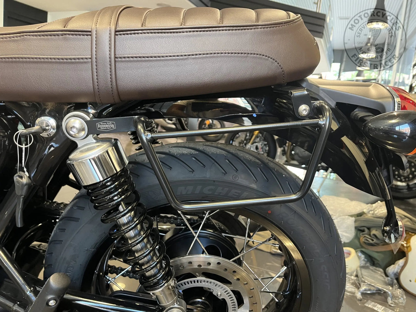 Supports de sacoches noir satiné Poderosa – Triumph Street Twin 900 / Speed Twin 900 (gauche + droite) Firstracer