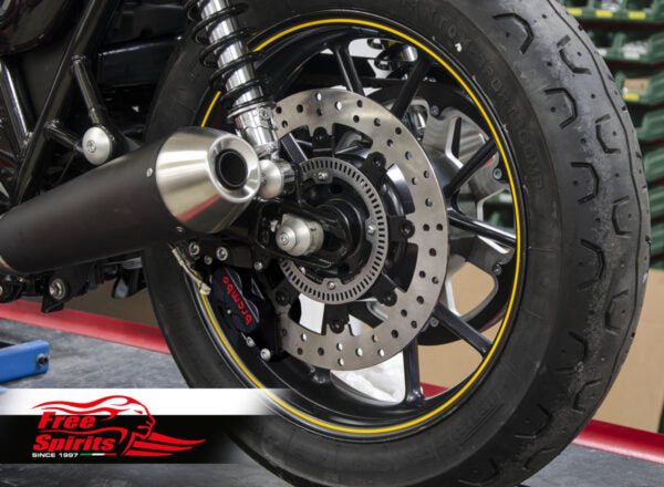 KIT FREIN ARRIERE BREMBO 4 PISTONS POUR TRIUMPH STREET TWIN & STREET CUP