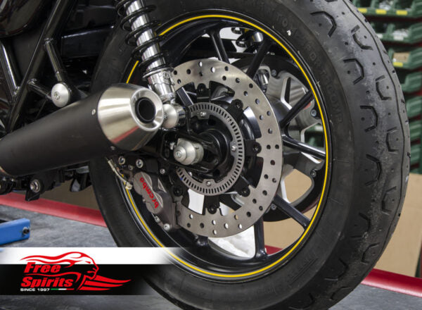 KIT FREIN ARRIERE BREMBO 4 PISTONS POUR TRIUMPH STREET TWIN & STREET CUP